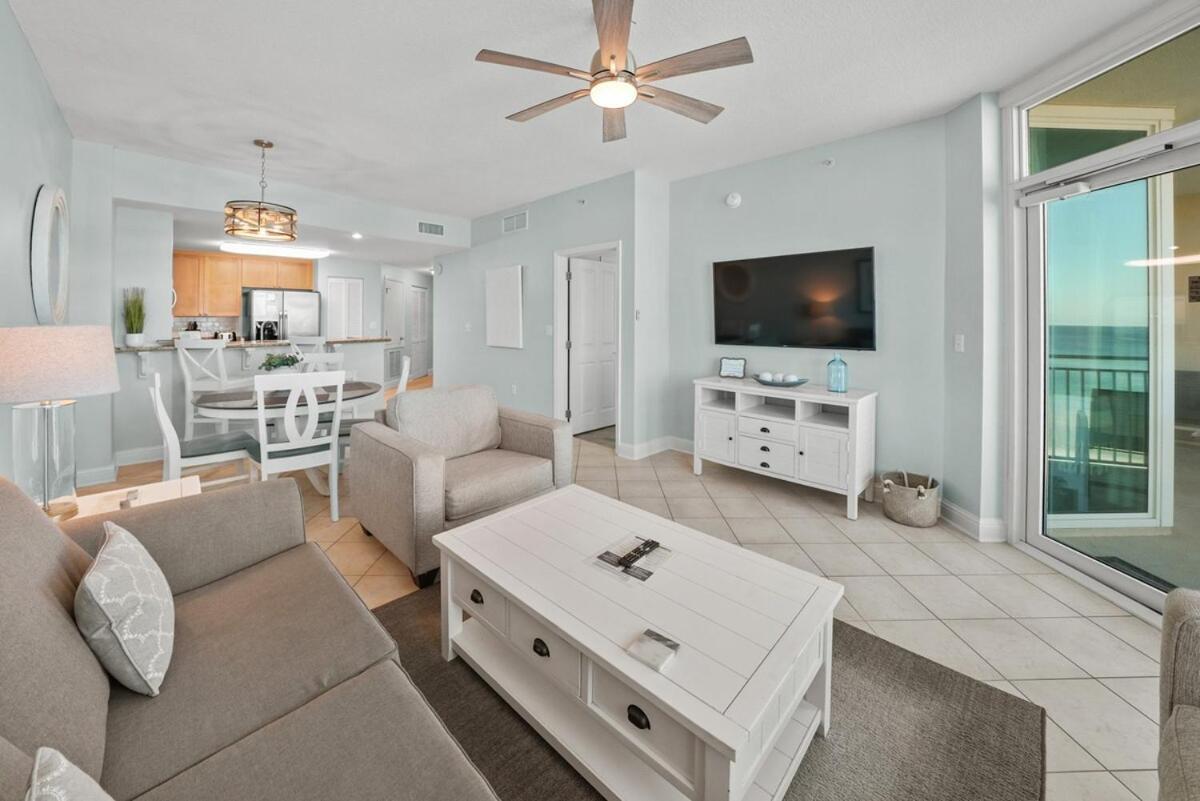 Aqua 410 Apartment *