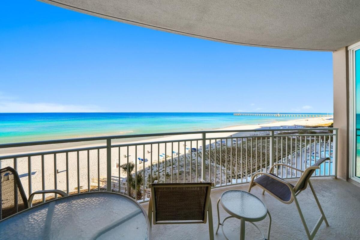 Aqua 410 Apartment